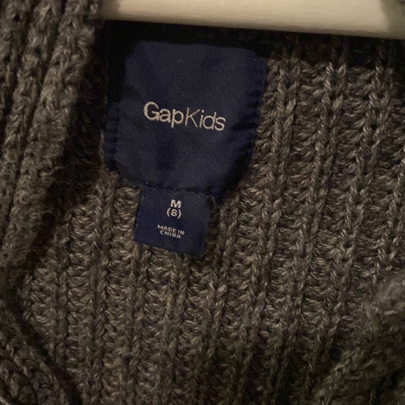 Gently used dark grey boys sweater cardigan/ size M - Picture 4 of 5